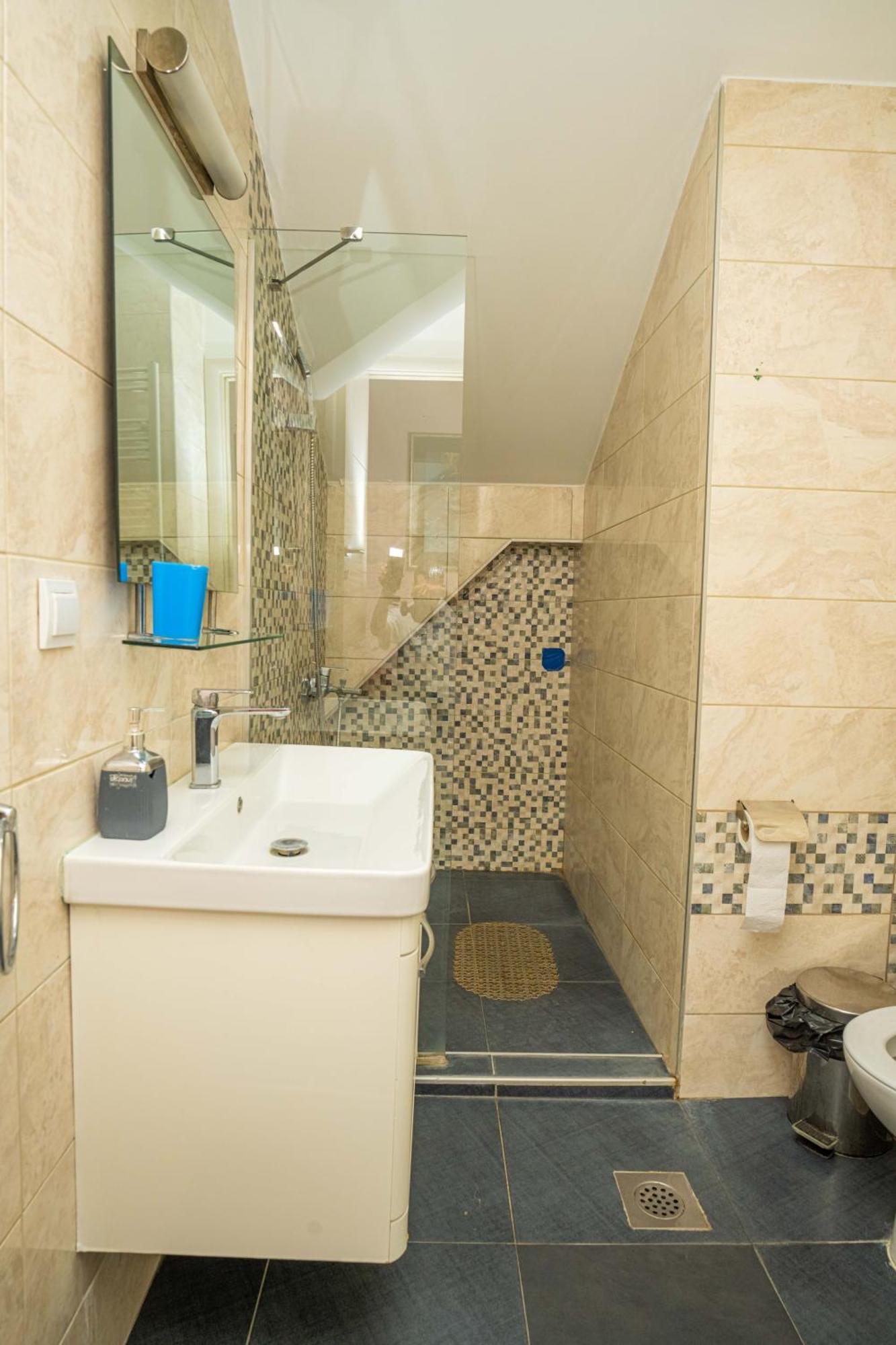 He-Ra Apartments With Free Parking Скопье Экстерьер фото